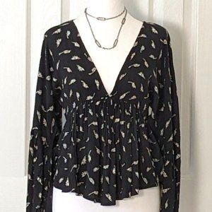 *NEW*  BILLABONG Women's Long Sleeve Top Blouse  Size S  Black Print  NWT